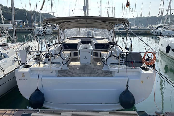 Sailboat Beneteau Oceanis 51.1 (2022) for Charter - Pula | #16170 - 23