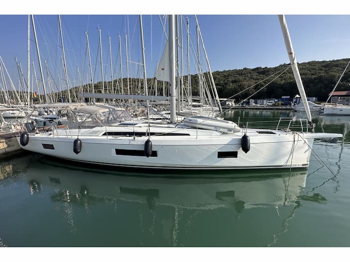 Sailboat Beneteau Oceanis 51.1 (2022) for Charter - Pula | #16170 - 1