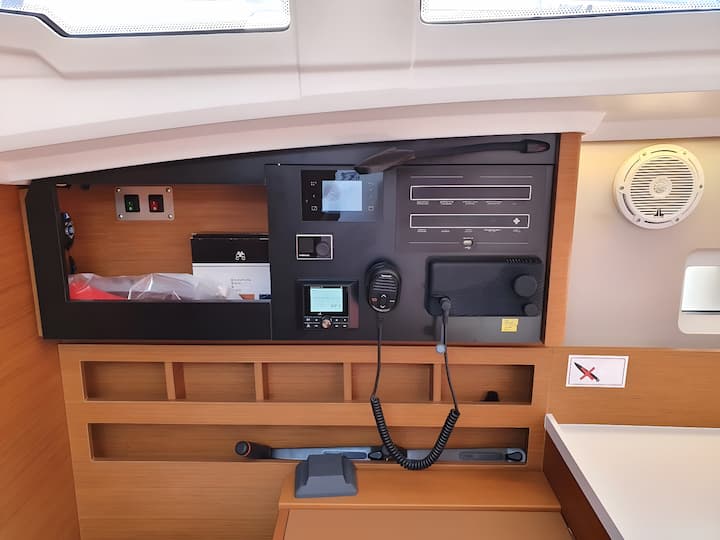Voilier Jeanneau Sun Odyssey 410 (2021) pour Charter - Punat, Krk | #16195 - 9