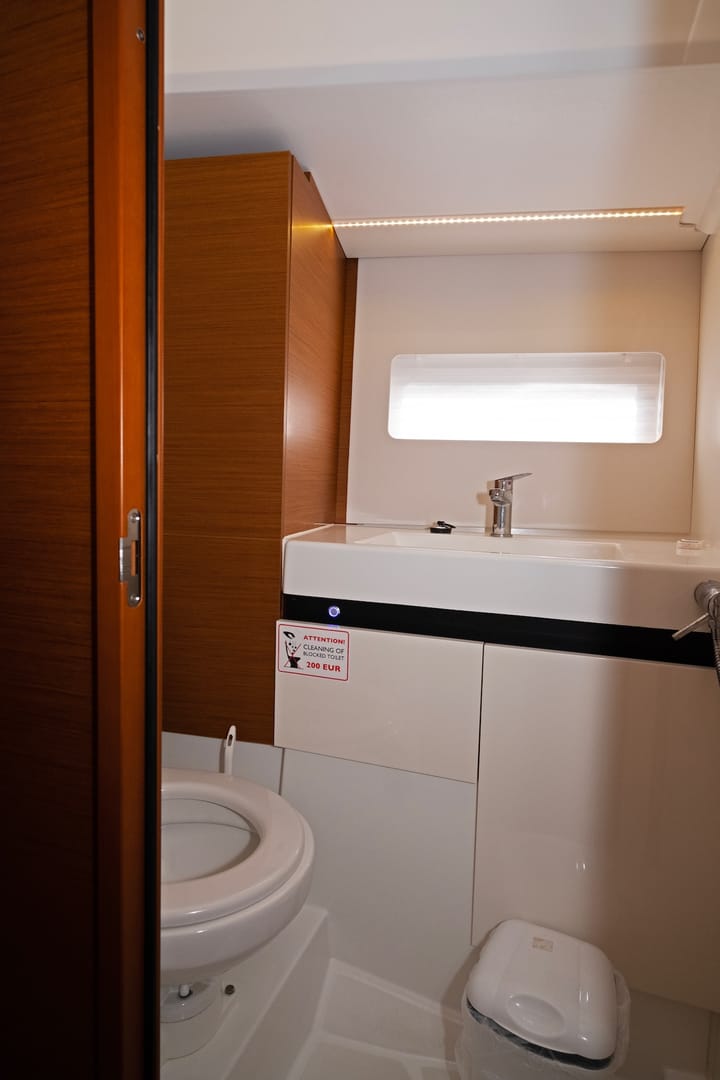 Voilier Jeanneau Sun Odyssey 490 Luxe (2024) pour Charter - Split | #16267 - 6