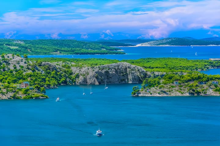 Sailboat Beneteau Oceanis 60 (2015) for Charter - Šibenik | #16295 - 19