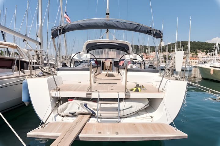 Sailboat Beneteau Oceanis 60 (2015) for Charter - Šibenik | #16295 - 3