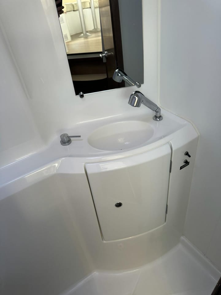  Catamaran Lagoon  380 (2019) voor Charter - Martinique | #16329 - 11