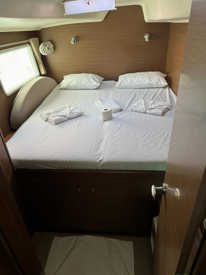  Catamaran Lagoon  380 (2019) voor Charter - Martinique | #16329 - 10