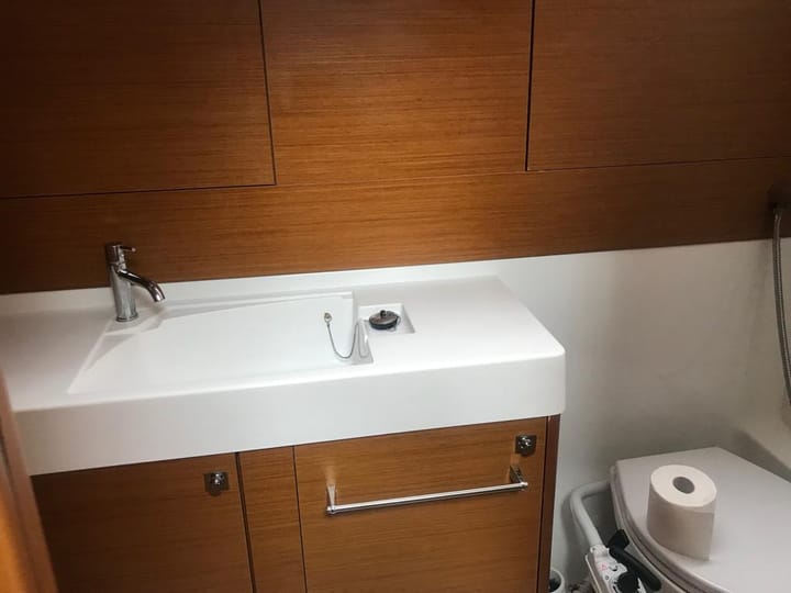  Zeilboot Jeanneau Sun Odyssey 519 (2018) voor Charter - Radazul | #16364 - 14