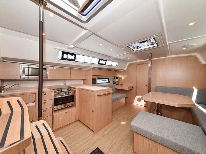  Barca a vela Bavaria  42 Cruiser (2023) per Noleggio, overcloccabile Zara | #16500 - 2