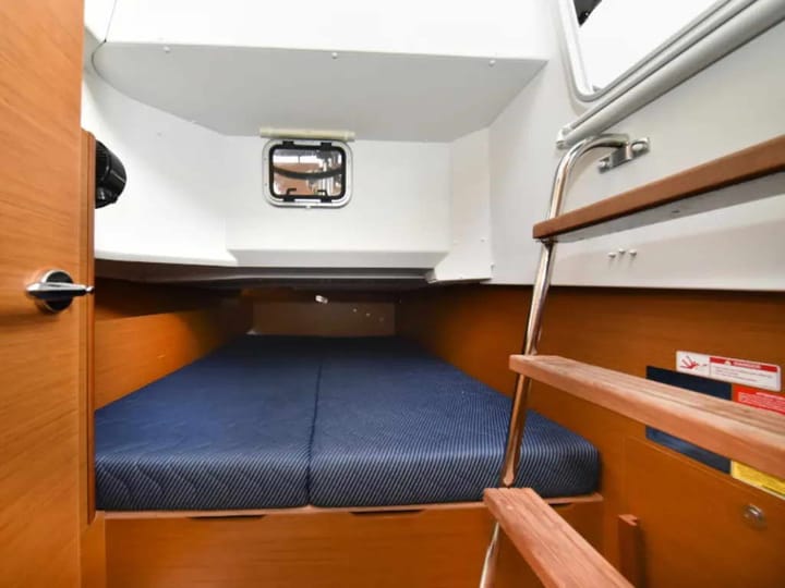 Sailboat Jeanneau Sun Loft 47 (2020) for Charter - Bormes-les-Mimosas | #16513 - 18