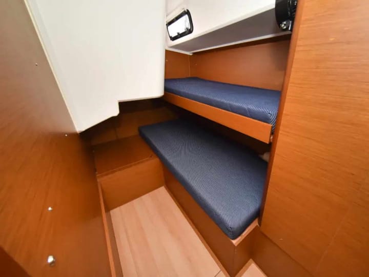 Sailboat Jeanneau Sun Loft 47 (2020) for Charter - Bormes-les-Mimosas | #16513 - 26