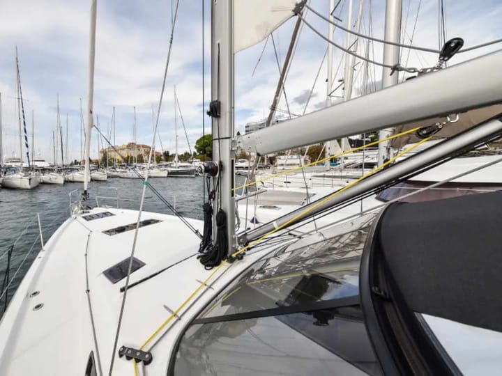 Sailboat Jeanneau Sun Loft 47 (2020) for Charter - Bormes-les-Mimosas | #16513 - 13