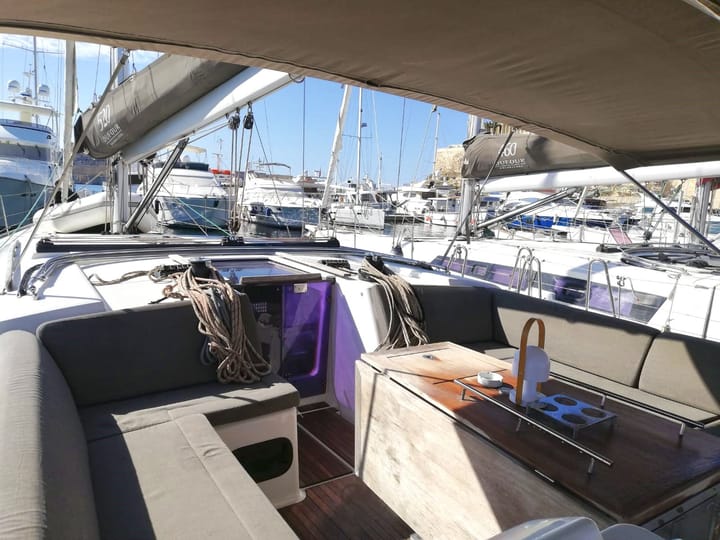 Voilier Dufour  520 Grand Large (2018) pour Charter - Kalkara | #16573 - 10