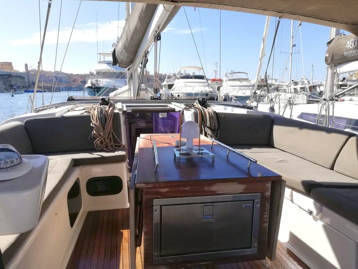 Voilier Dufour  520 Grand Large (2018) pour Charter - Kalkara | #16573 - 9
