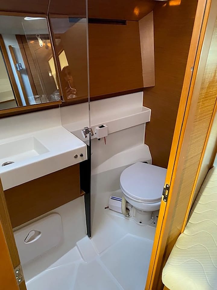 Segelboot Jeanneau Sun Odyssey 410 (2020) für Charter - Bormes-les-Mimosas | #16609 - 7