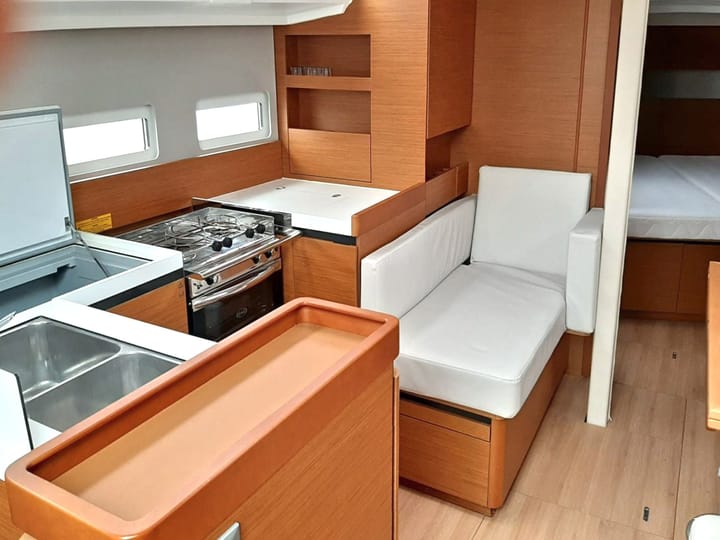 Jeanneau Sun Odyssey 410 Kiralık Yelkenli (2020) - Bormes-les-Mimosas | #16609 - 2