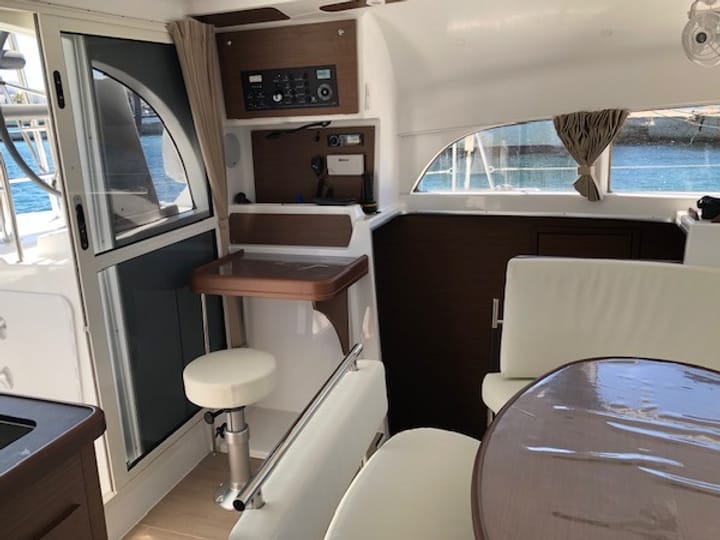 Catamaran Lagoon  380 (2019) pour Charter - Paros | #16639 - 2