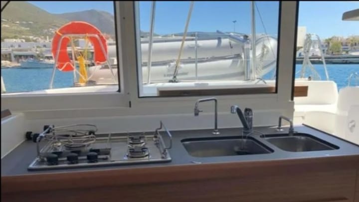 Catamaran Lagoon  380 (2019) pour Charter - Paros | #16639 - 12