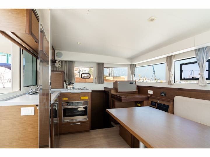 Catamaran Lagoon  40 (2020) pour Charter - Furnari | #16746 - 2