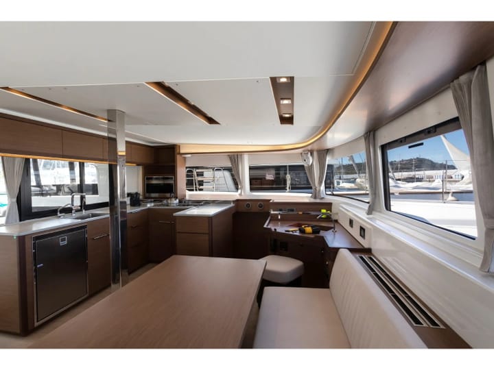  Catamaran Lagoon  46  (2021) voor Charter - Capo d'Orlando | #16786 - 2