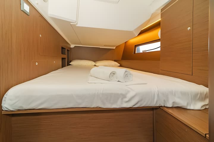 Voilier Beneteau Oceanis 46.1 (2021) pour Charter - Gouvia | #16816 - 11