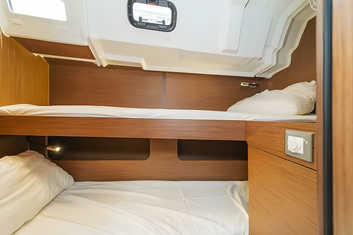 Voilier Beneteau Oceanis 46.1 (2021) pour Charter - Gouvia | #16816 - 12