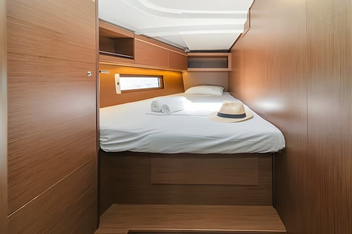 Voilier Beneteau Oceanis 46.1 (2021) pour Charter - Gouvia | #16816 - 10