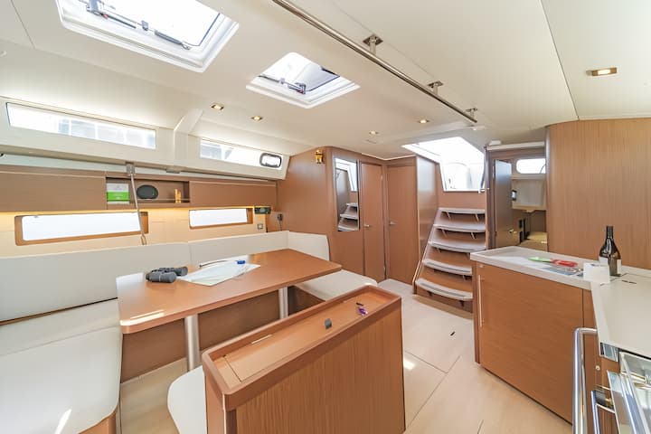 Voilier Beneteau Oceanis 46.1 (2021) pour Charter - Gouvia | #16816 - 6
