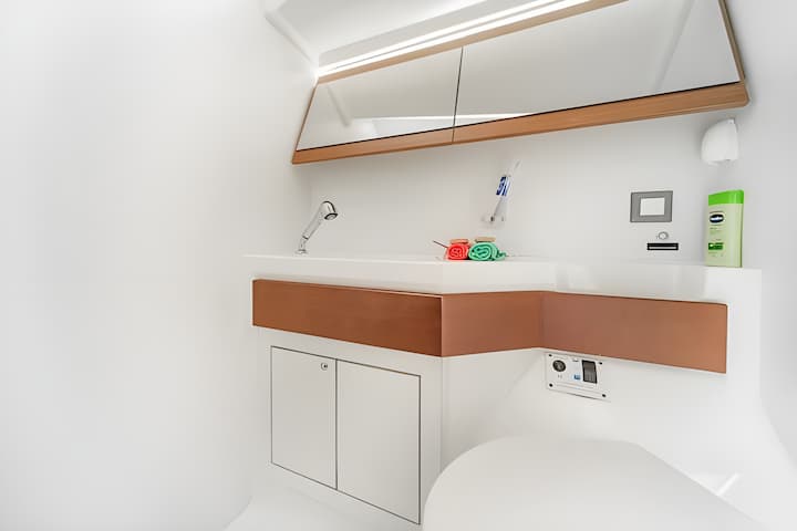 Voilier Beneteau Oceanis 46.1 (2021) pour Charter - Gouvia | #16816 - 13