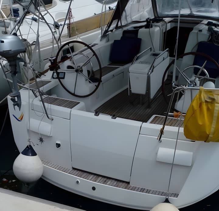 Sailboat Jeanneau Sun Odyssey 439 (2013) for Charter - Salerno | #16818 - 5
