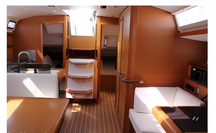 Sailboat Jeanneau Sun Odyssey 439 (2013) for Charter - Salerno | #16818 - 8