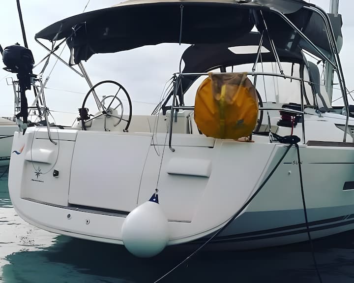 Sailboat Jeanneau Sun Odyssey 439 (2013) for Charter - Salerno | #16818 - 4
