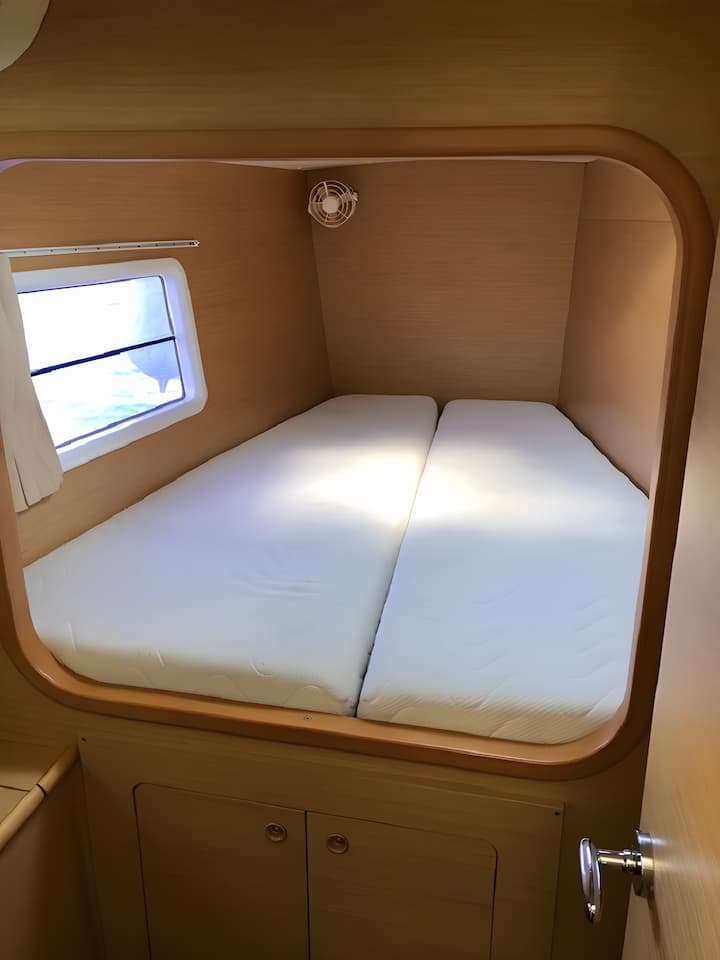 Catamaran Lagoon  380 S2 (2008) for Charter - San Miguel de Abona | #16876 - 10