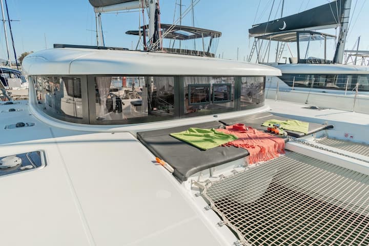  Catamaran Lagoon  42 (2021) voor Charter - Athene | #16879 - 11