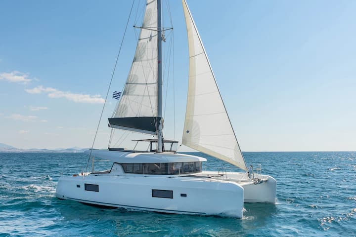  Catamaran Lagoon  42 (2021) voor Charter - Athene | #16879 - 3