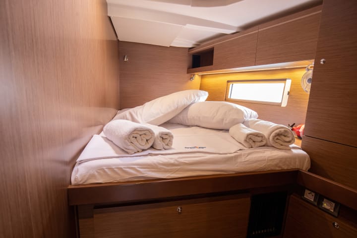 Sailboat Beneteau Oceanis 51.1 (2020) for Charter - Salerno | #17081 - 22