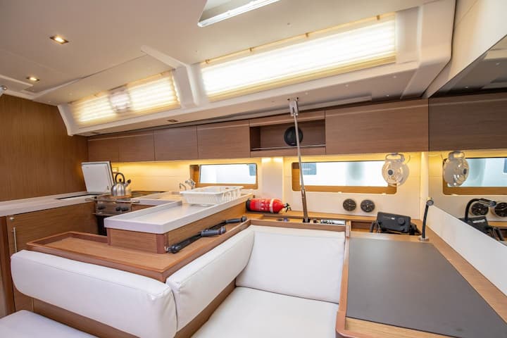 Sailboat Beneteau Oceanis 51.1 (2020) for Charter - Salerno | #17081 - 26