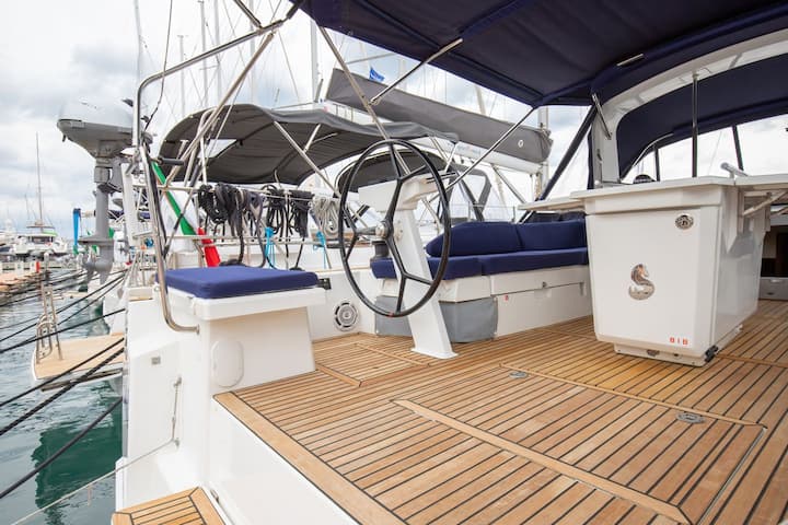 Sailboat Beneteau Oceanis 51.1 (2020) for Charter - Salerno | #17081 - 14