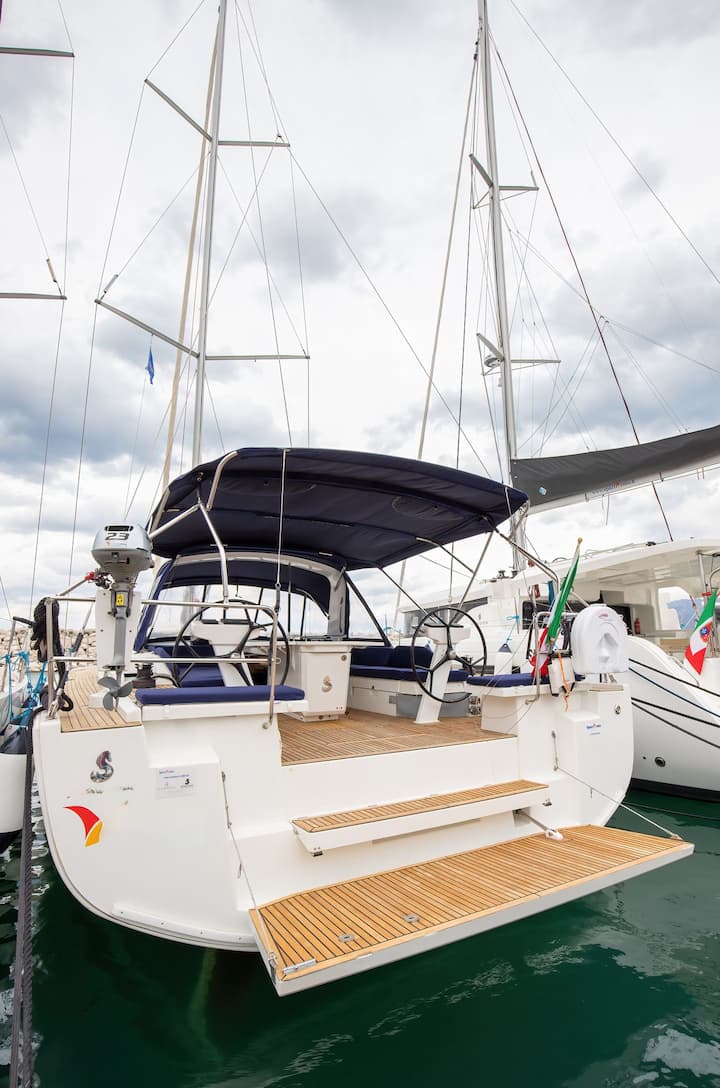 Sailboat Beneteau Oceanis 51.1 (2020) for Charter - Salerno | #17081 - 3