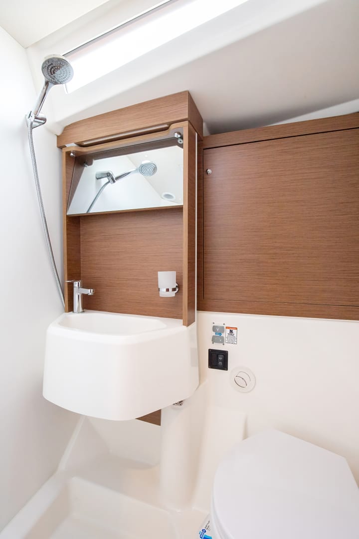 Sailboat Beneteau Oceanis 51.1 (2020) for Charter - Salerno | #17081 - 23