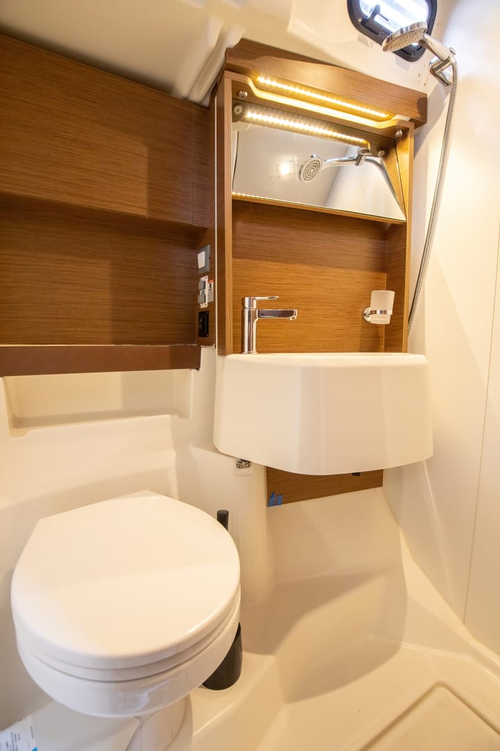 Sailboat Beneteau Oceanis 51.1 (2020) for Charter - Salerno | #17081 - 16