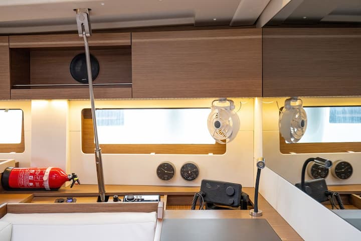 Sailboat Beneteau Oceanis 51.1 (2020) for Charter - Salerno | #17081 - 33