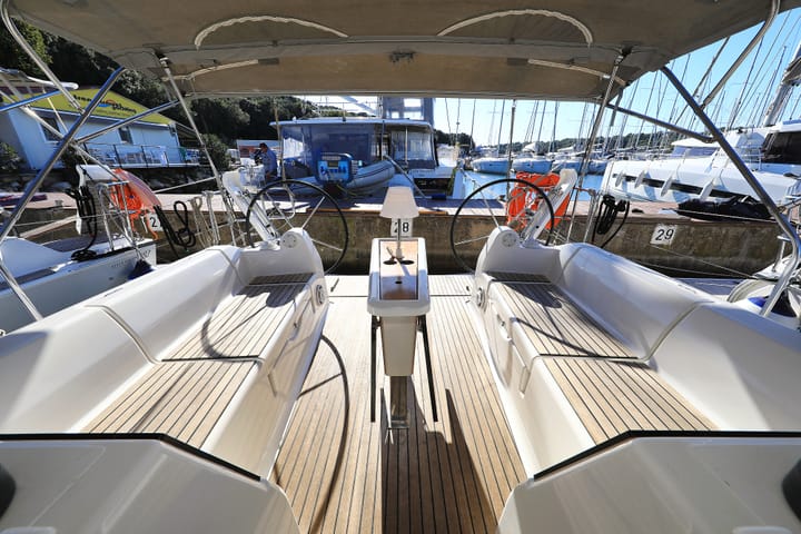 Pula 11.23 m For Charter Voilier - #17124 - 17