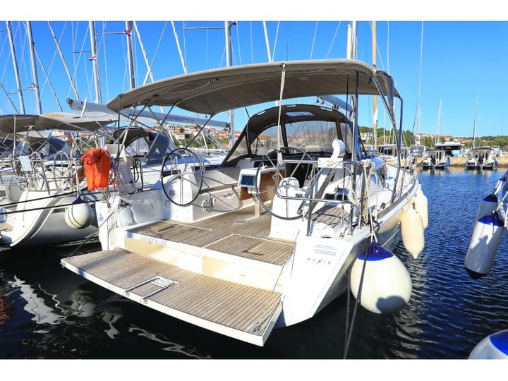 11.23m Yacht, Pula For Charter Sailboat - #17124 | Rent Now! - viravira.co