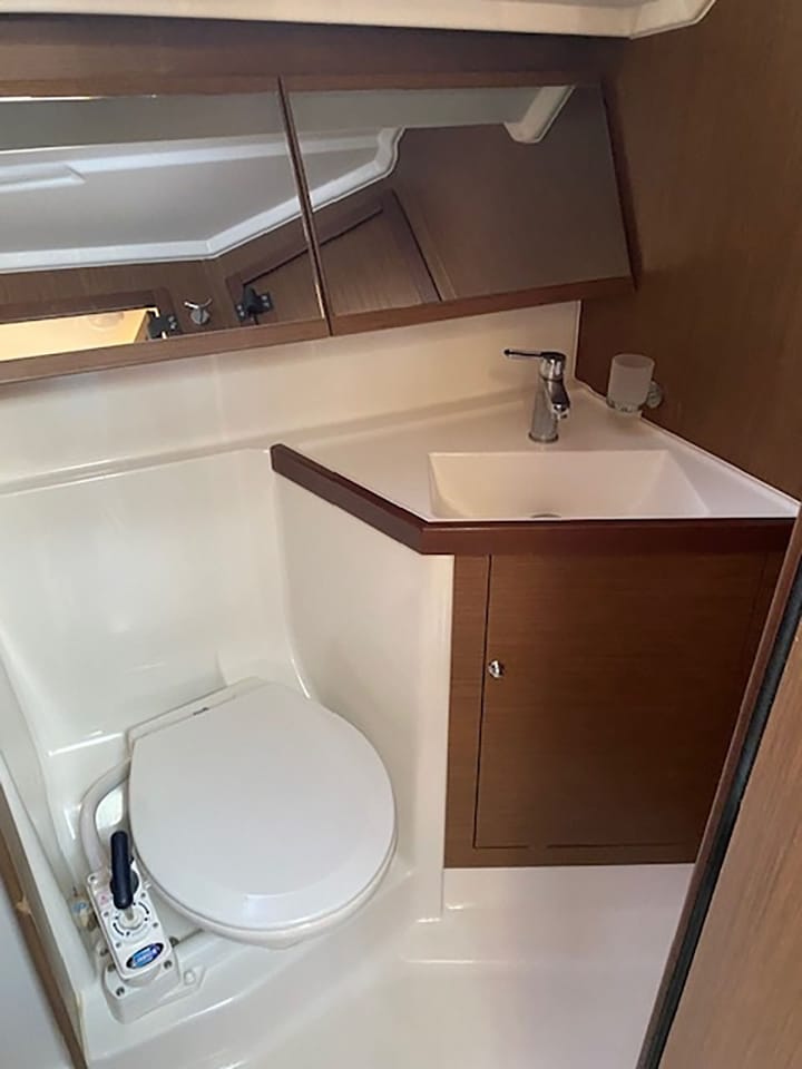 Segelboot Beneteau Oceanis 40.1 (2021) für Charter - Bormes-les-Mimosas | #17163 - 5