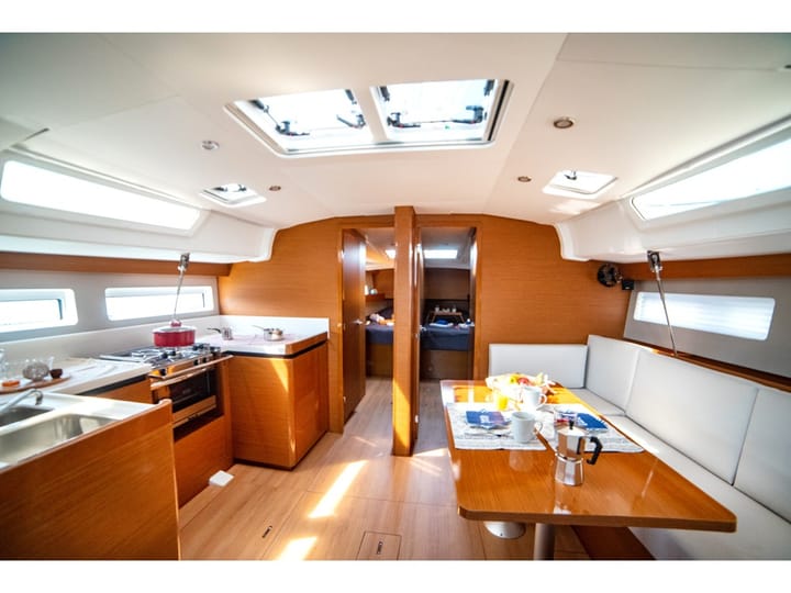 Voilier Jeanneau Sun Odyssey 490 (2022) pour Charter - Kos | #17195 - 4