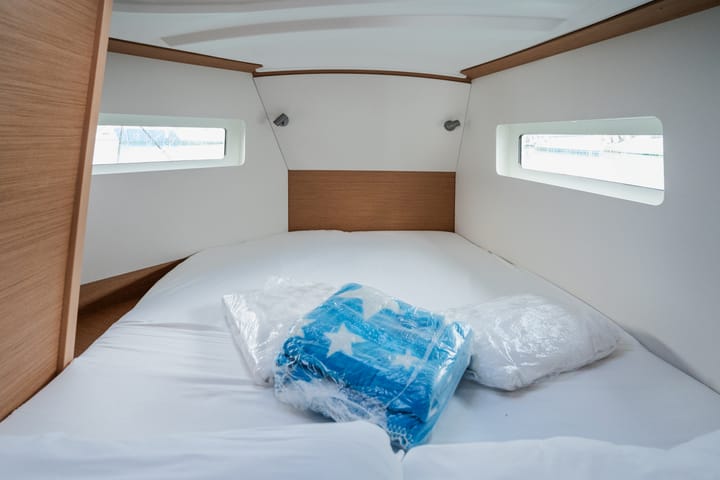 Sailboat Jeanneau Sun Odyssey 380 (2023) for Charter - Castiglioncello | #17242 - 8