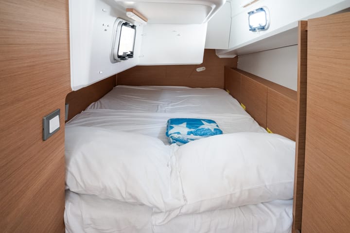 Sailboat Jeanneau Sun Odyssey 380 (2023) for Charter - Castiglioncello | #17242 - 6