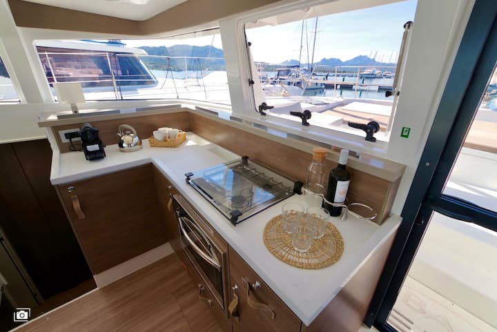 Cannigione 12.84 m Para Charter Catamarán - #17265 - 10
