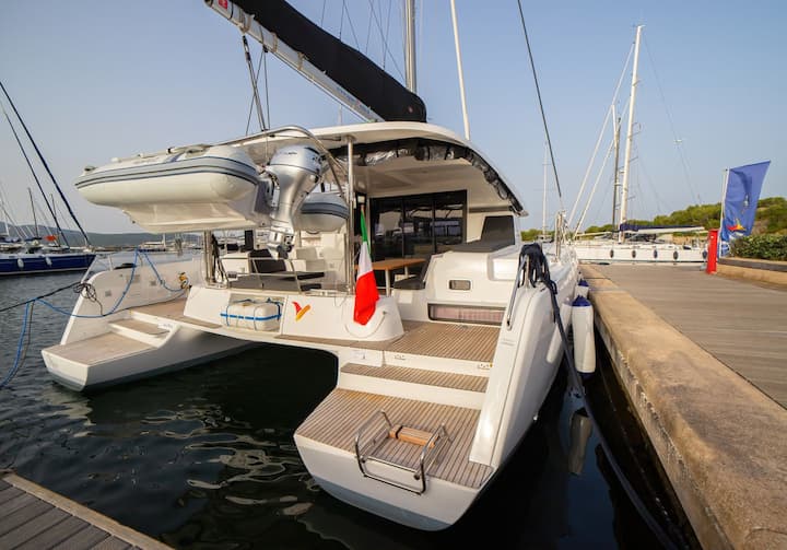  Catamarán Lagoon  42 (2023) para Charter - Olbia | #17274 - 18