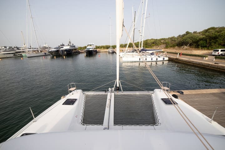  Catamarán Lagoon  42 (2023) para Charter - Olbia | #17274 - 17