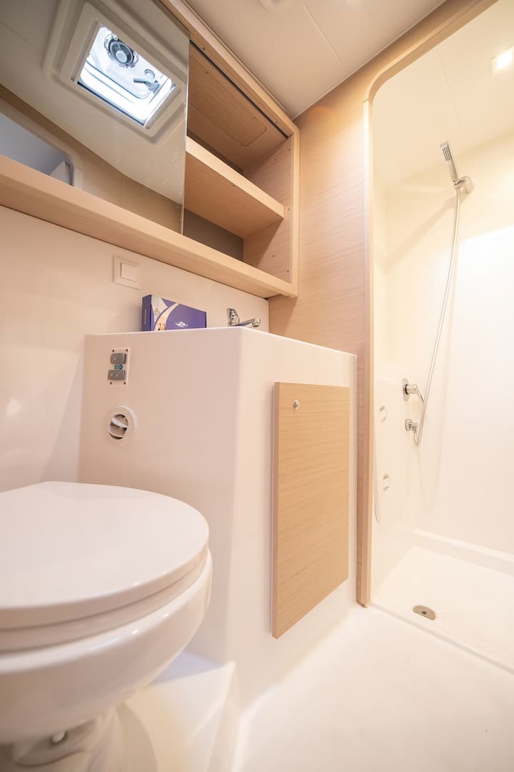  Catamarán Lagoon  42 (2023) para Charter - Olbia | #17274 - 23