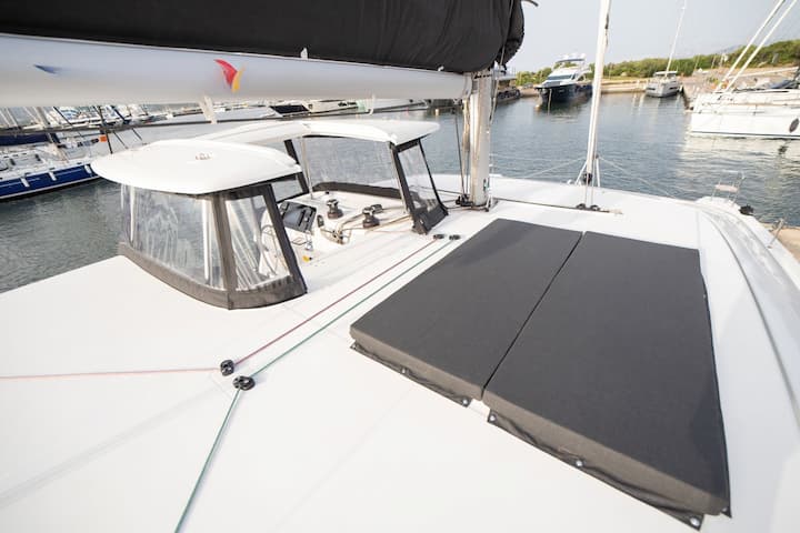  Catamarán Lagoon  42 (2023) para Charter - Olbia | #17274 - 11